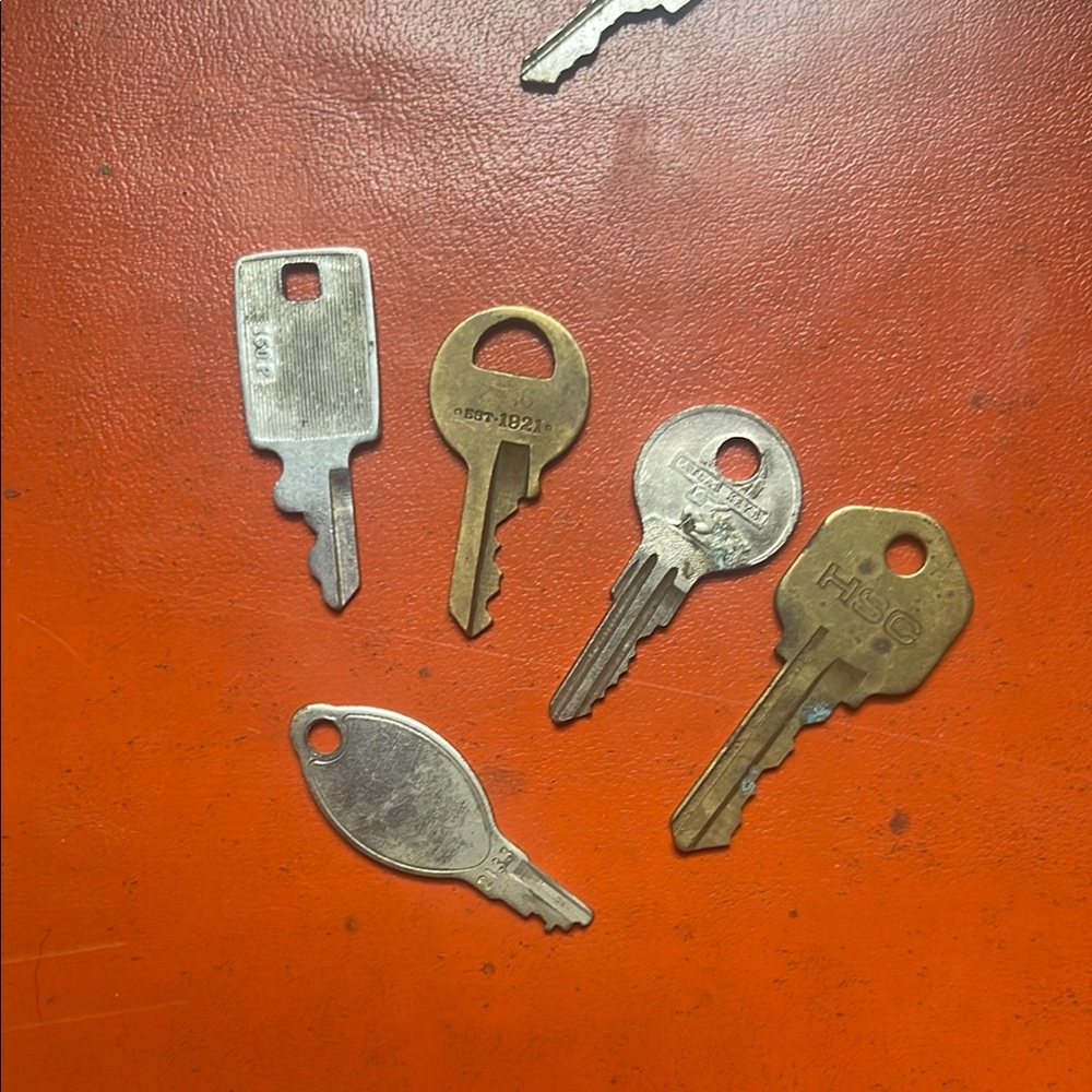 Vintage Key Collection - Picture 3 of 7